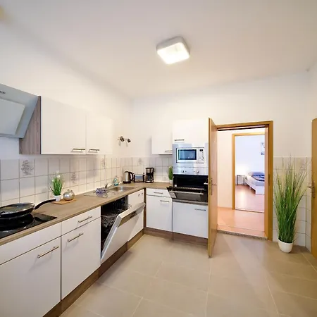 Apartment Mit 8 Schlafplaetzen *